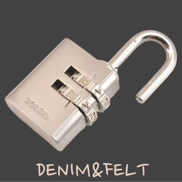 PRADA Vintage Pink/Black Begonia Quilted Nylon Travel Bag/Tote | PRELOVED!!🩷💗 - Picture 13 of 16